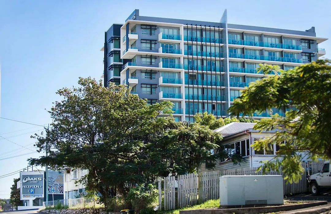 Oaks Gladstone Grand Hotel-1